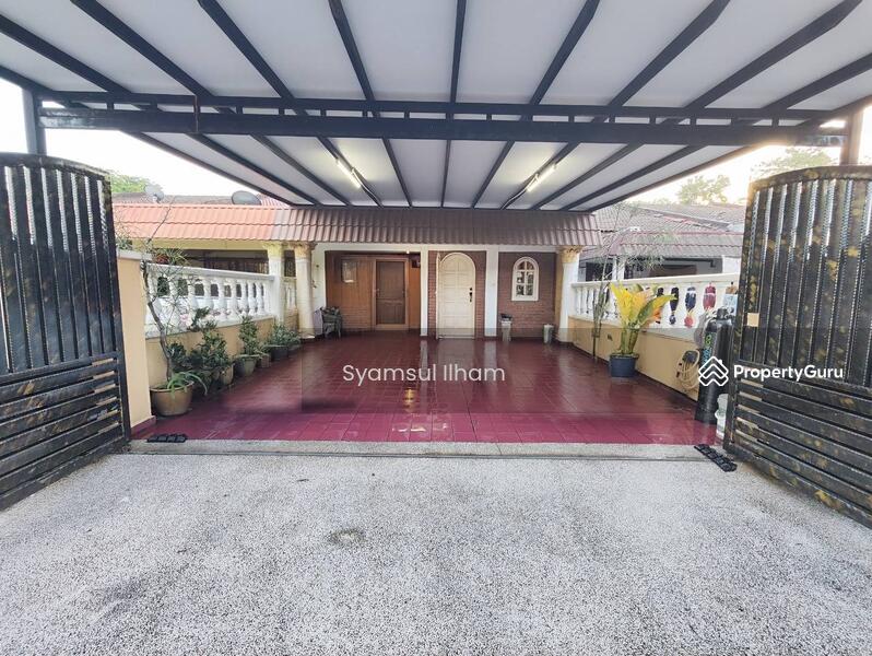 For Sale - 20x80 , Extended unit at taman mawar taman kinrara puchong